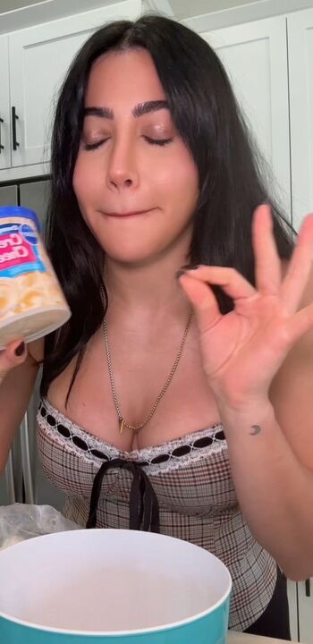 Full leaked Sara hesri private onlyfans photo