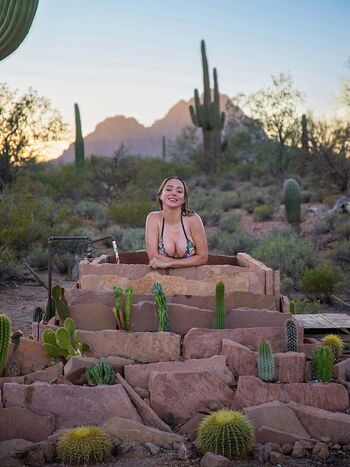 Sara Jean Underwood