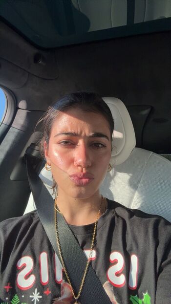 Full leaked Sara saffari private onlyfans photo