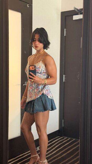 Full leaked Sara saffari private onlyfans photo