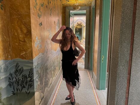 Full leaked Sarabella harris page private onlyfans photo