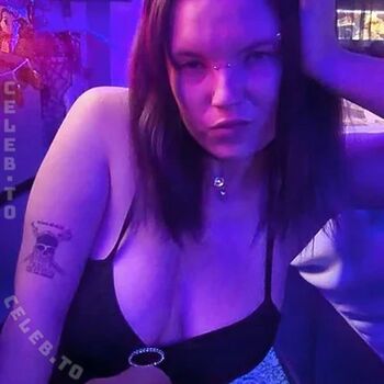 Full leaked Sarah dead private onlyfans photo