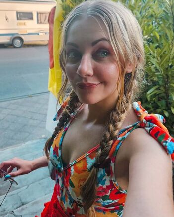 Full leaked Sarah milkowski  page private onlyfans photo