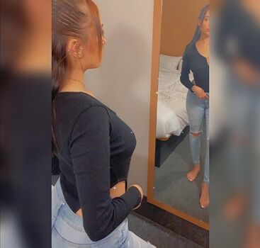Full leaked Sarahgrey private onlyfans photo