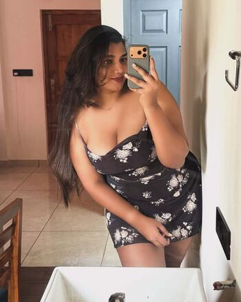 Full leaked Saranya santhosh page private onlyfans photo