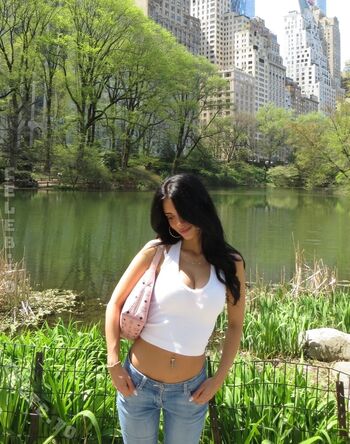 Full leaked Sararslan private onlyfans photo