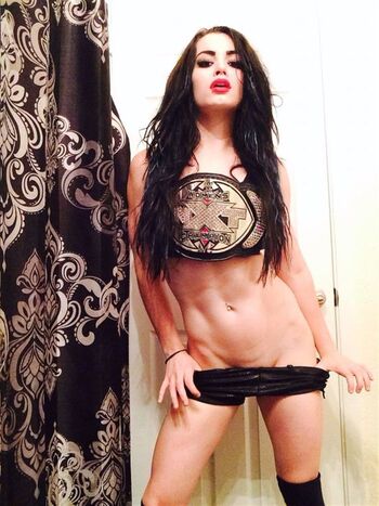 Full leaked Saraya bevis private onlyfans photo