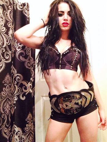 Full leaked Saraya bevis private onlyfans photo
