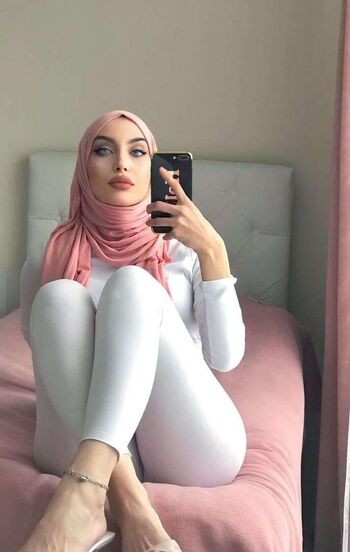 Full leaked Sariikubraa  page private onlyfans photo