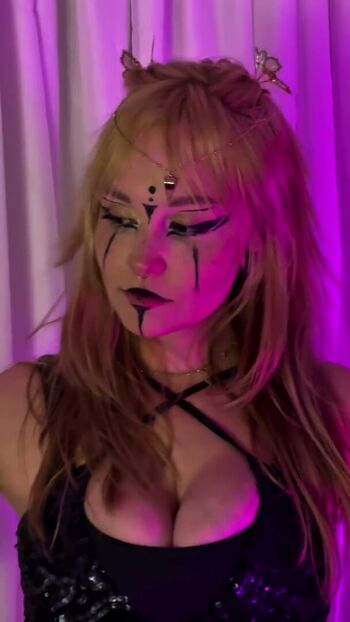 Full leaked Goldenamazon/ private onlyfans photo