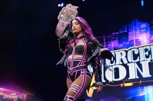 Sasha Banks