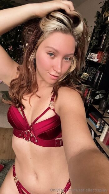 Satiella Cosplay