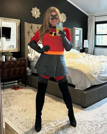 Full leaked Savagemomlife private onlyfans photo