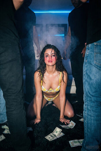 Full leaked Selena gomez page private onlyfans photo