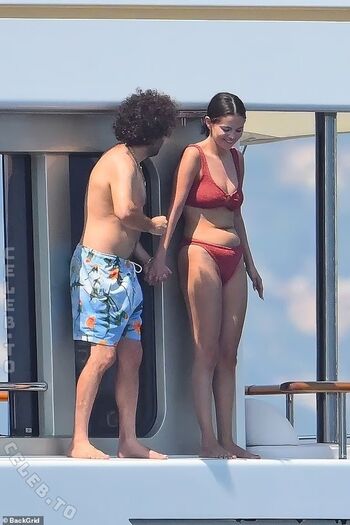 Full leaked Selena gomez  page private onlyfans photo