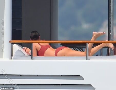 Full leaked Selena gomez  page private onlyfans photo