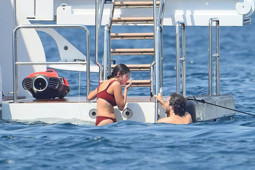 Full leaked Selena gomez  page private onlyfans photo
