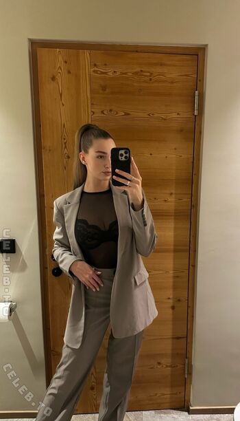 Full leaked Selilavie private onlyfans photo