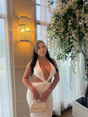 Full leaked Serenaaz private onlyfans photo