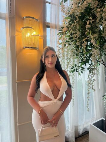 Full leaked Serenaaz private onlyfans photo