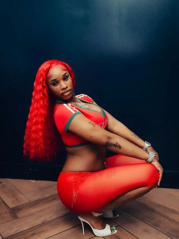 Full leaked Sexxy red  page private onlyfans photo