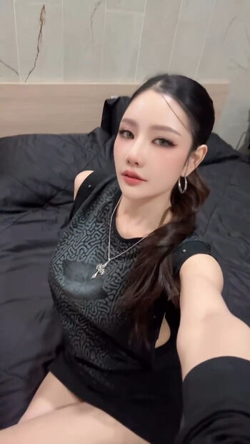 Full leaked Sexyangle lookwa private onlyfans photo