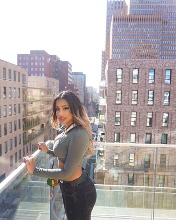 Full leaked Shaweena private onlyfans photo