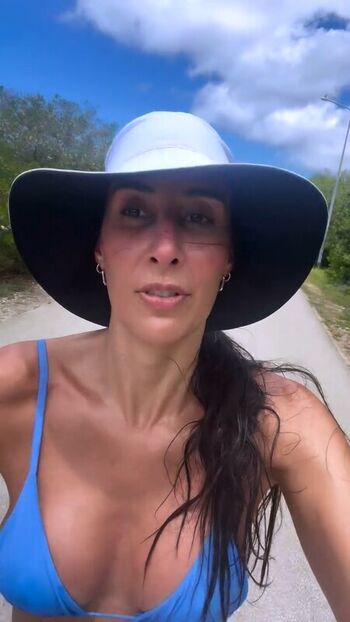 Full leaked Sheilla castro private onlyfans photo