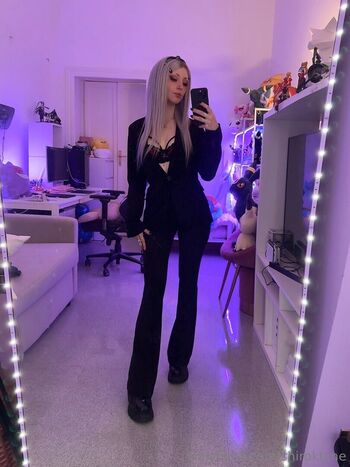 Full leaked Shiro kitsune  page private onlyfans photo