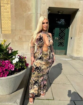 Full leaked Shoppingbagsara private onlyfans photo