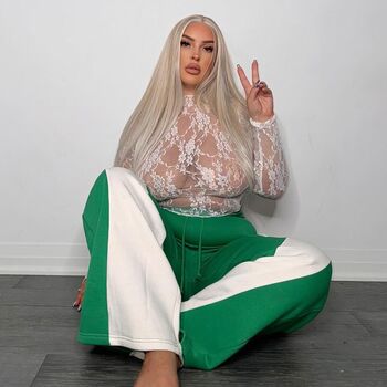 Full leaked Shoppingbagsara private onlyfans photo