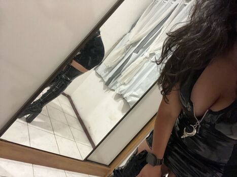 Full leaked Show your girlfriend page private onlyfans photo