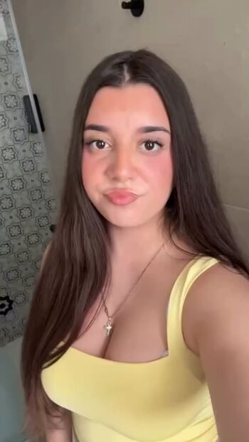 Full leaked Show your girlfriend page private onlyfans photo
