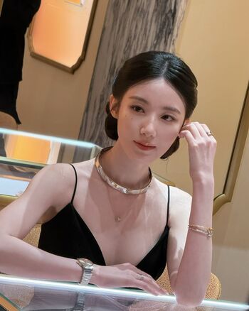 Full leaked Shuhua private onlyfans photo