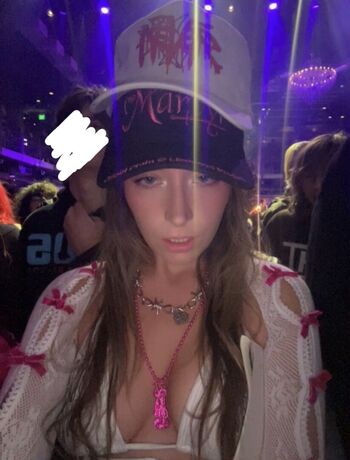 Full leaked Sickgirlrari private onlyfans photo