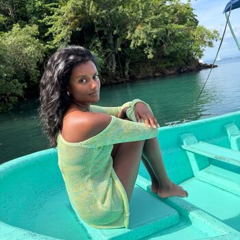 Full leaked Simone ashley private onlyfans photo