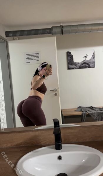 Full leaked Sinarwtz private onlyfans photo