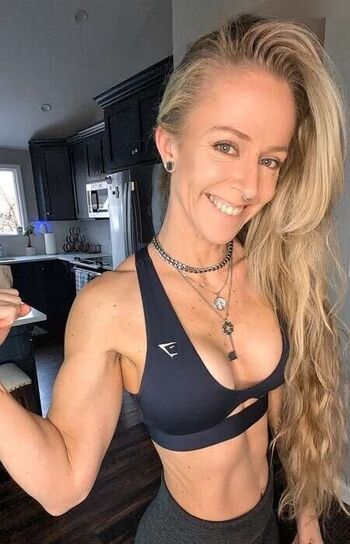 Skinny Homemade Milf