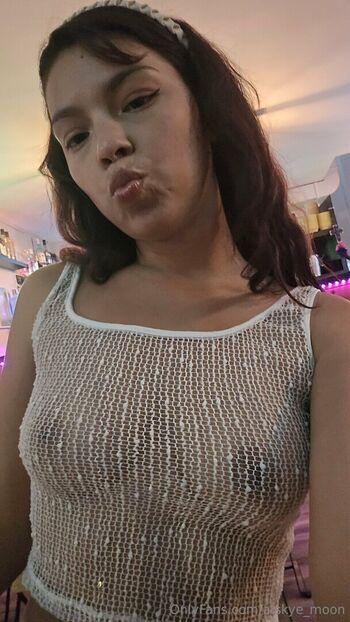 Full leaked Sky moon page private onlyfans photo