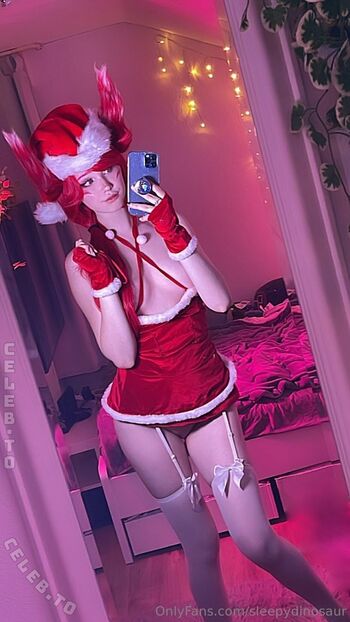 Full leaked Sleepydinosaur  page private onlyfans photo