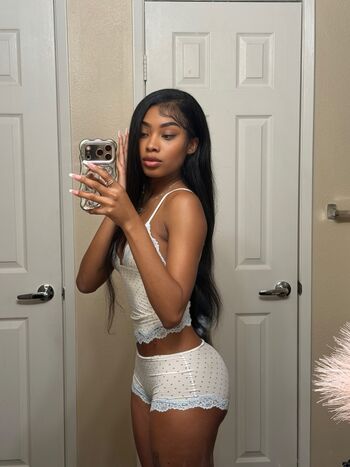 Full leaked Slimchivk private onlyfans photo