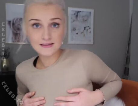 Full leaked Slimladysashka private onlyfans photo