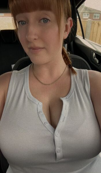 Full leaked Sluttyredxx private onlyfans photo