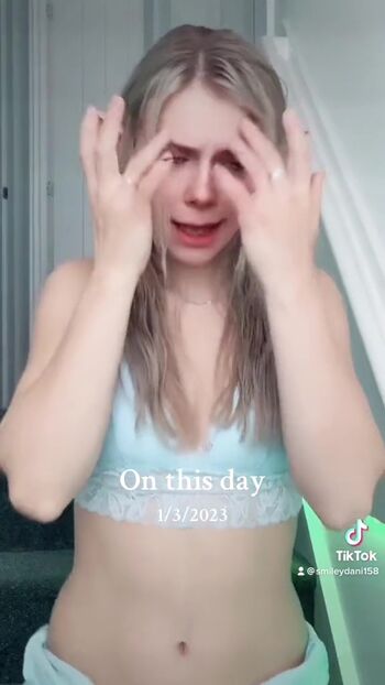 Full leaked Smileydani page private onlyfans photo