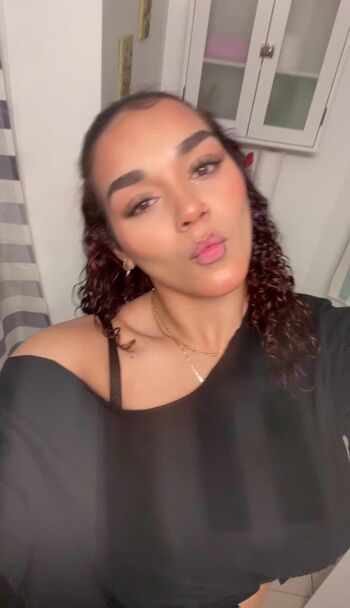 Full leaked Sofussy private onlyfans photo