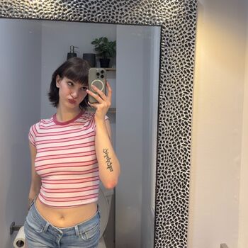 Full leaked Solamie private onlyfans photo
