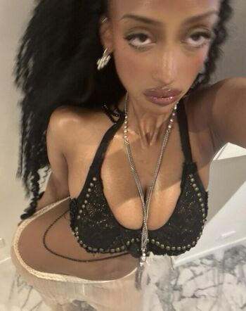 Full leaked Solaya ismail private onlyfans photo