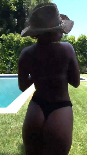 Full leaked Sommer ray page private onlyfans photo