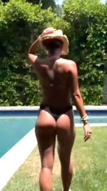 Full leaked Sommer ray page private onlyfans photo