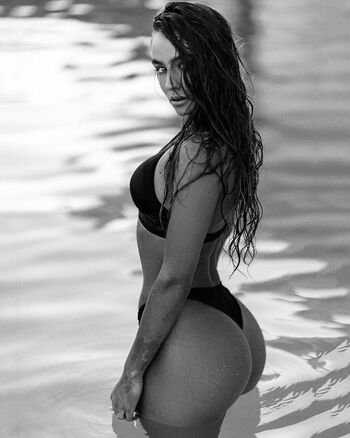 Sommer Ray
